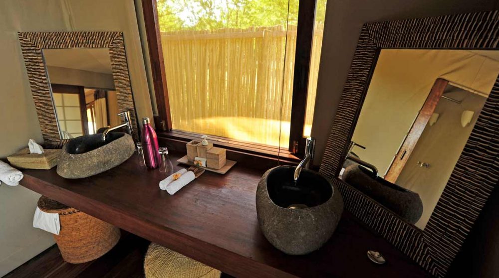 Lavabos au Sayari Camp