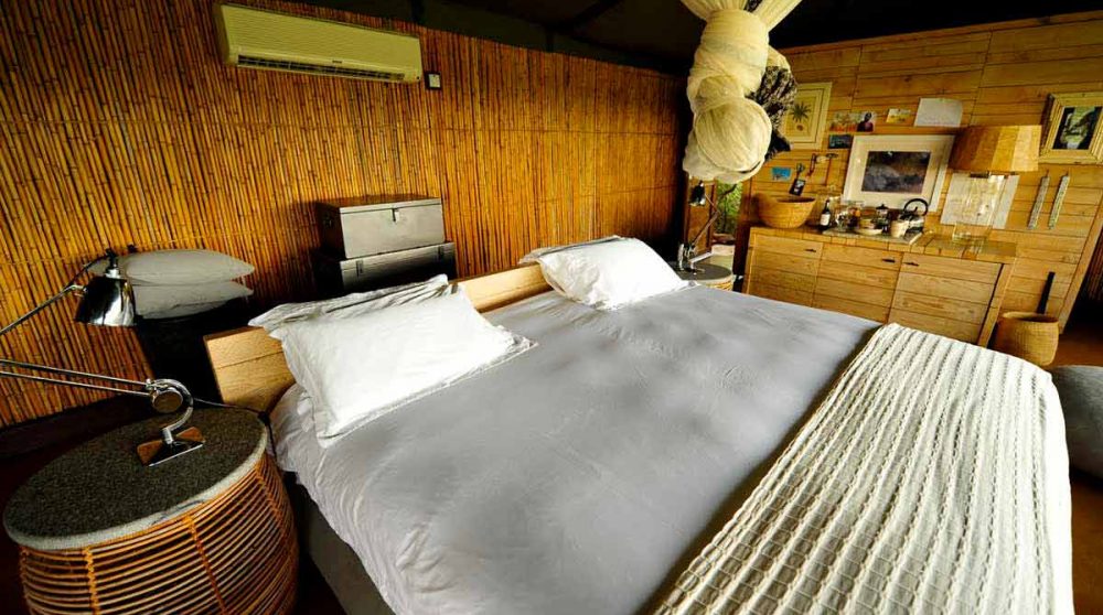 Lit au Singita Faru Faru Lodge