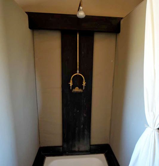 Douche au Wolwedans Dune Camp