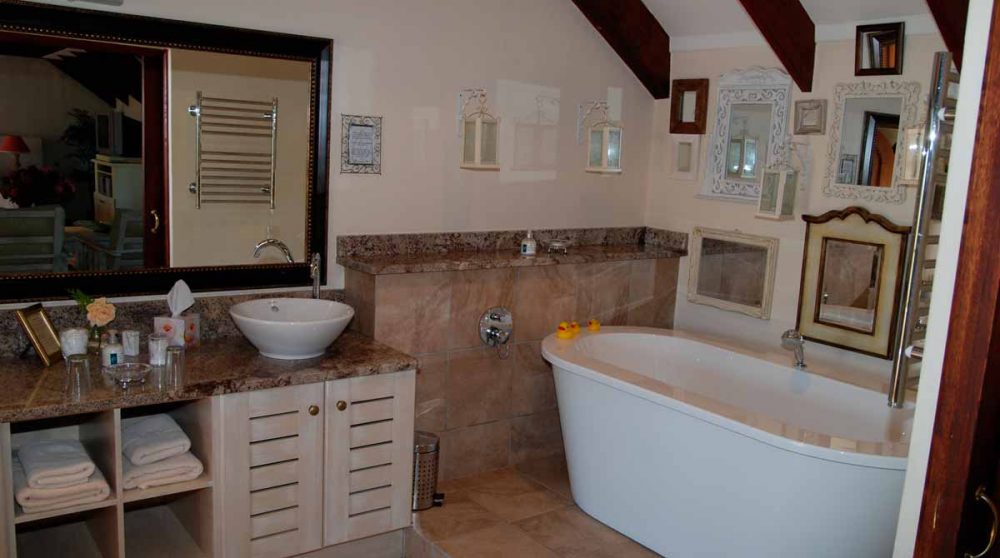 La salle de bains d'une suite en Afrique du Sud