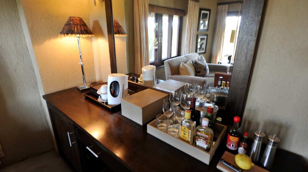 Minibar dans une chambre en Afrique du Sud