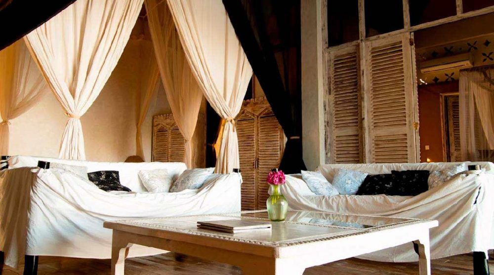 Salon d'une villa de l'établissement au Kenya