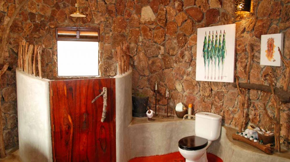 La salle de bains du lodge dans le Serengeti