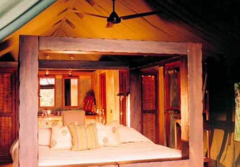 Lit dans une tente au Masai Mara