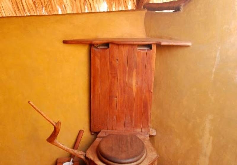 Les toilettes dans une salle de bains à Laikipia