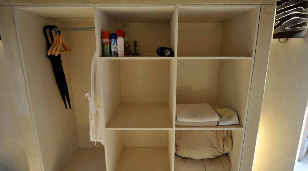 Rangements dans une chambre