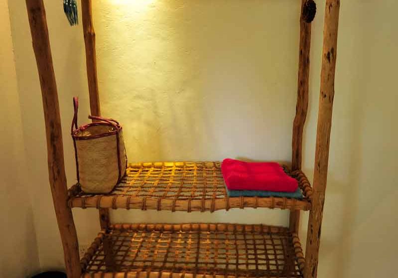 Rangement dans une chambre