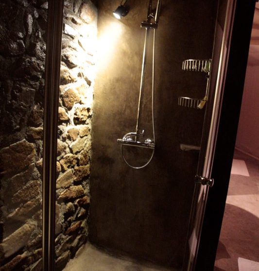 Autre vue de la salle de bains en Tanzanie