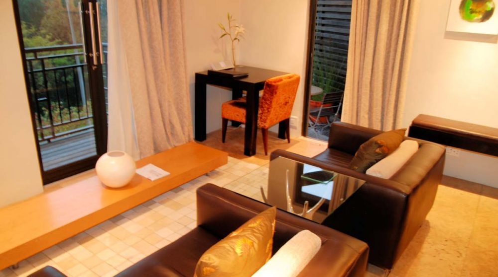 Canapé dans une chambre