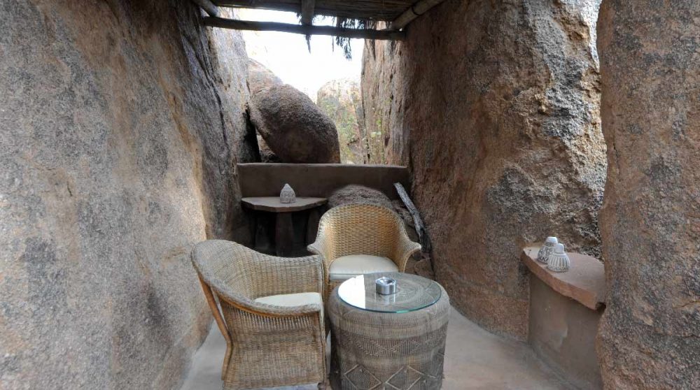 Fauteuils dans une suite