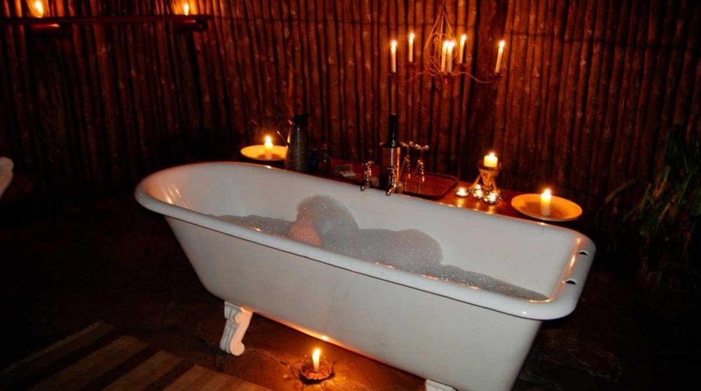 Baignoire dans une tente