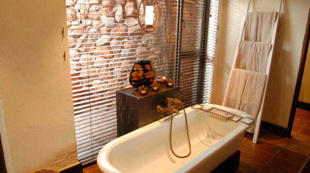 La baignoire de l'une des suites