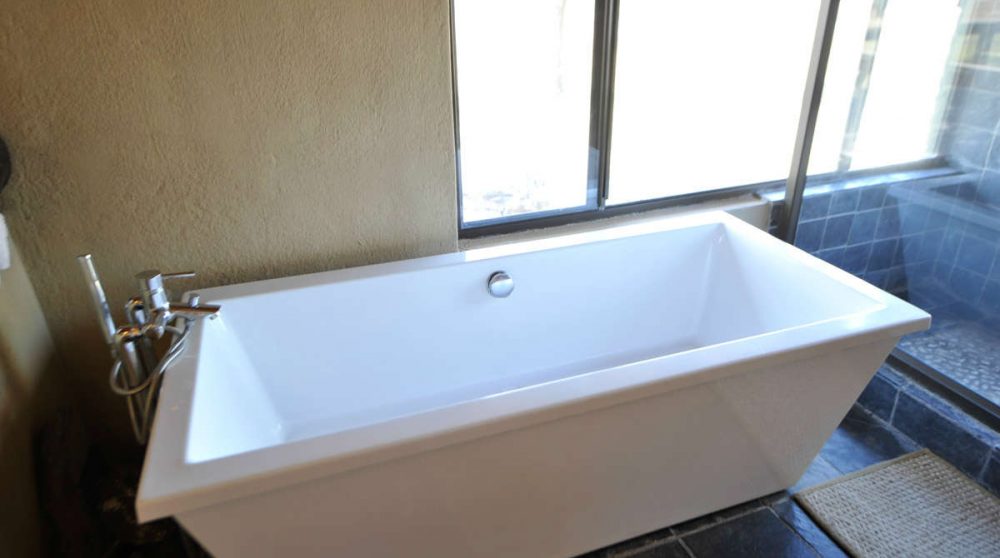 La baignoire d'une Honeymoon suite