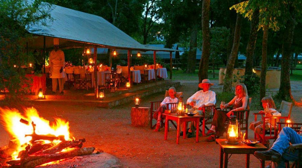 Feu de camp à Little Governors Camp