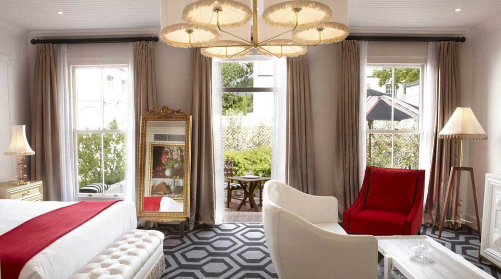 Chambre avec vue sur le jardin en Afrique du Sud