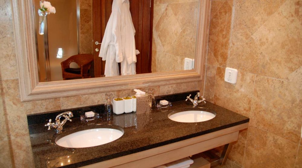 Autre vue d'une salle de bains en Afrique du Sud