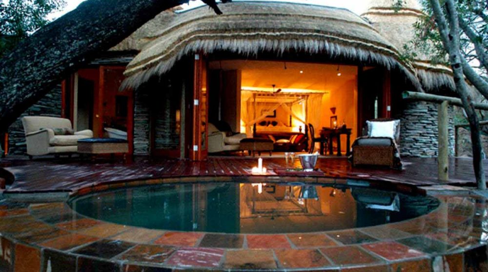 Piscine dans une suite à Manyeleti