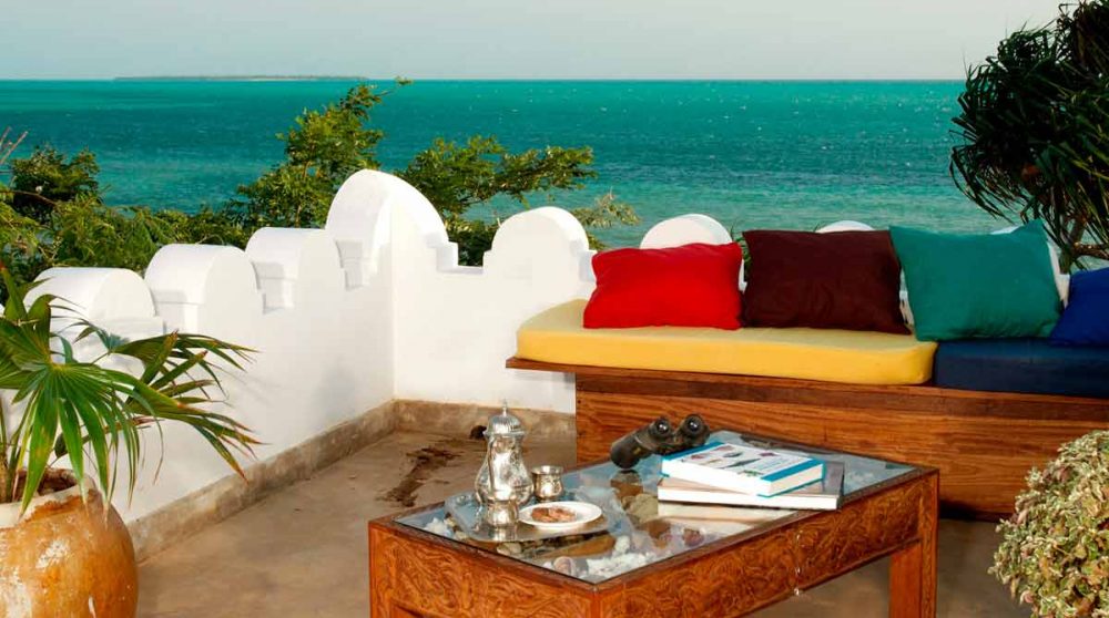 Canapé sur la terrasse en Tanzanie