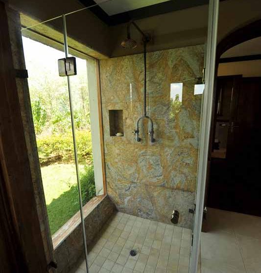 La douche dans le Serengeti