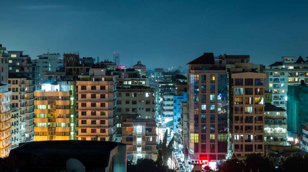 La ville de Dar Es Saalam la nuit